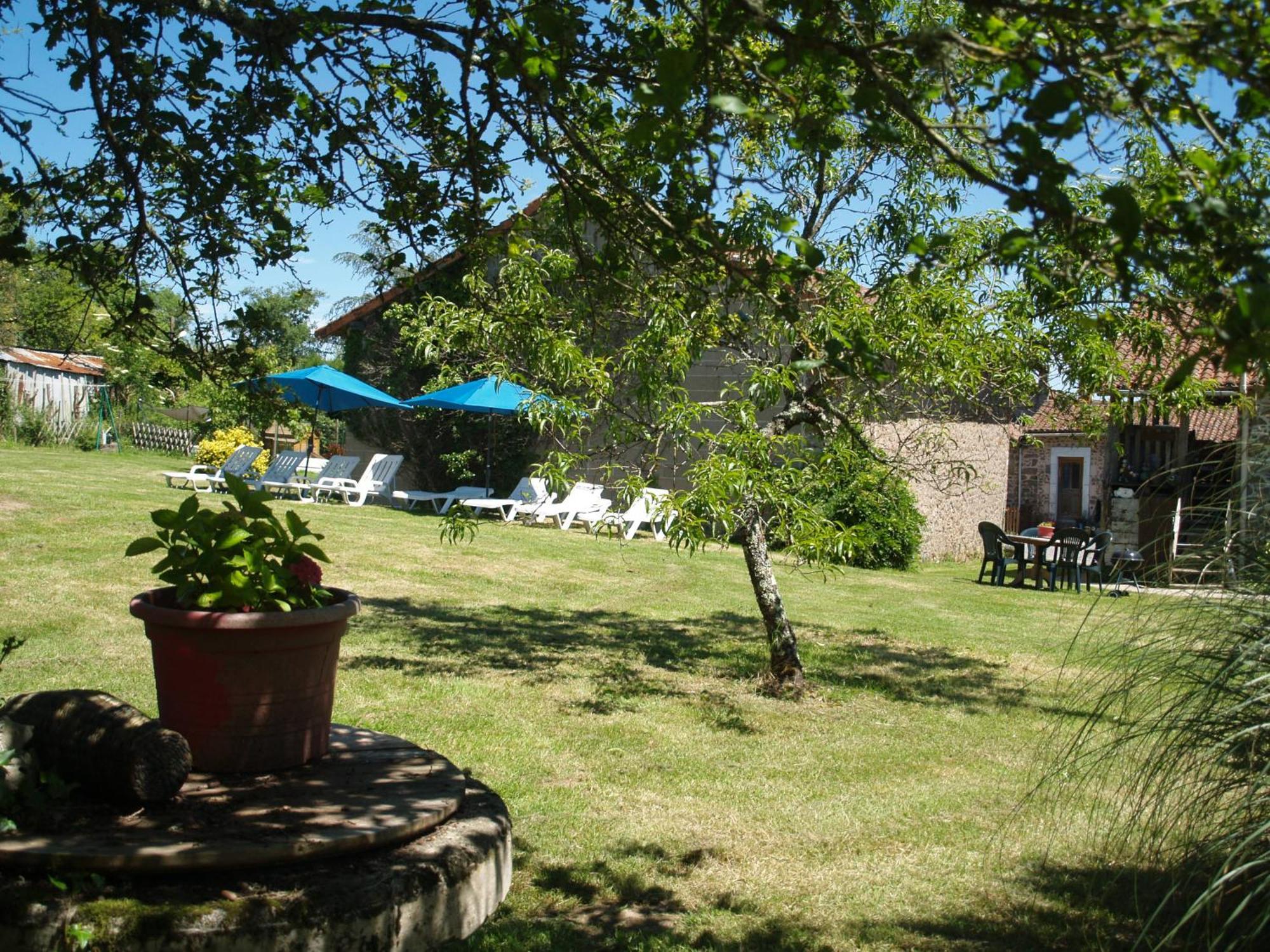 Tranquille Vienne Gites A Chirac Dept Charente Экстерьер фото